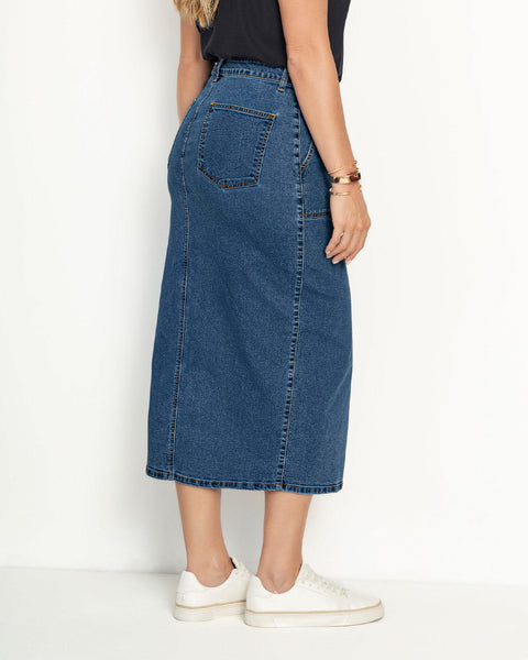 Falda larga en denim con abertura en frente#color_141-azul-medio