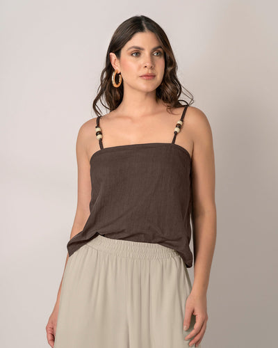 Blusa de tiritas con apliques en madera#color_800-cafe