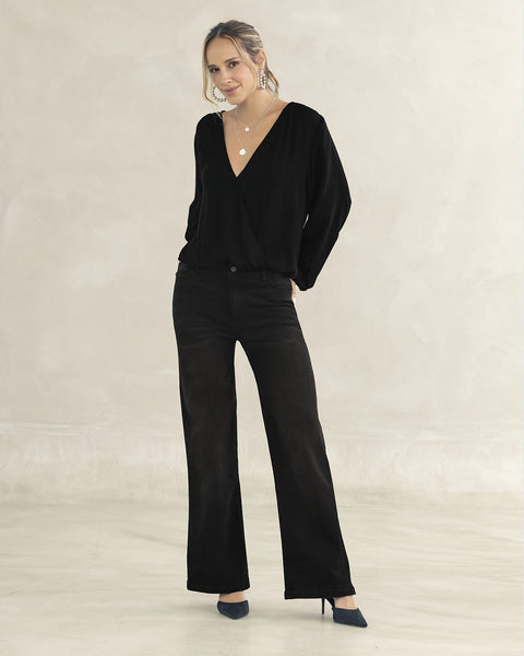 Blusa manga larga escote en V cruzado#color_700-negro
