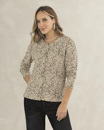 Buzo estampado cuello redondo#color_145-estampado-cheeta