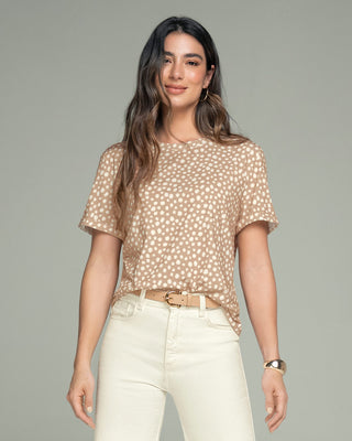 Camiseta manga corta estampada con dobladillo en manga#color_214-manchas