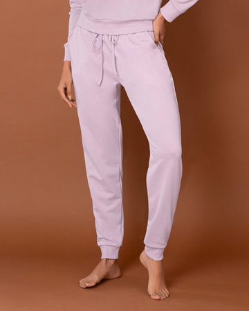 Pantalón largo tipo jogger con bolsillos funcionales#color_422-lila