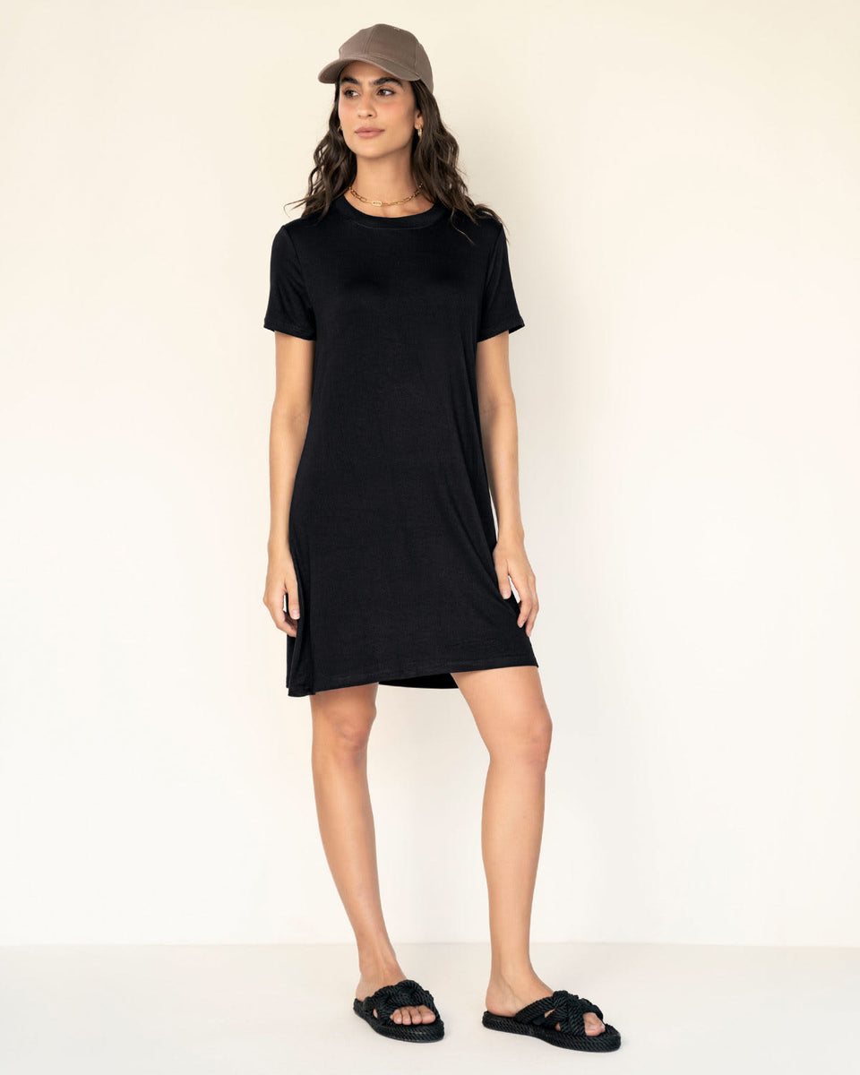 Vestido corto básico