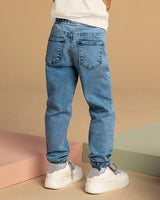 Pantalón tipo jogger con cordón para ajustar en cintura#color_141-indigo-claro