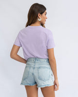 Camiseta en algodón manga corta con estampado localizado#color_043-lila-claro
