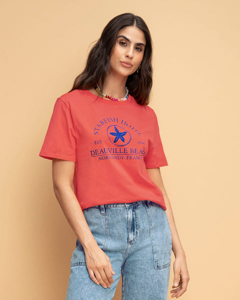 Camiseta en algodón manga corta con estampado localizado#color_279-coral