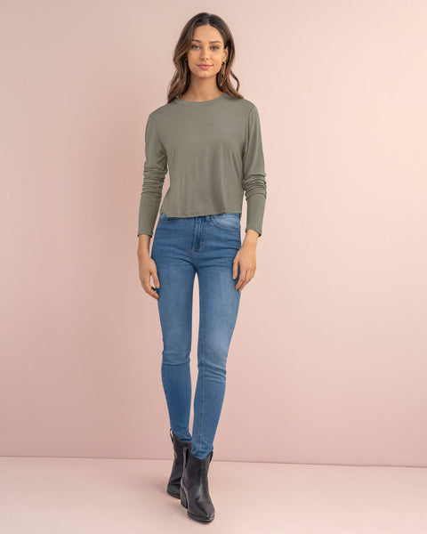 Camiseta manga larga silueta crop#color_601-verde