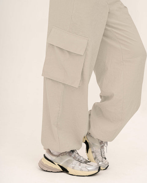 Pantalón exterior jogger Leonisa by Silvy Araujo#color_084-arena