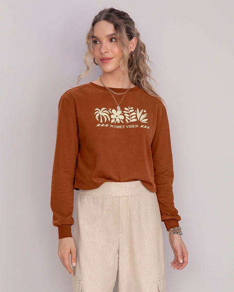 Camiseta manga larga silueta crop amplia#color_a89-terracota