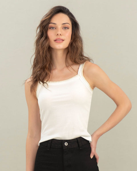 Camiseta de tiritas con detalle tejido en frente#color_018-marfil