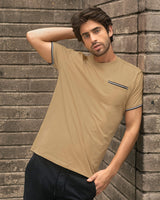 Camiseta manga corta con puños tejidos#color_802-cafe-medio