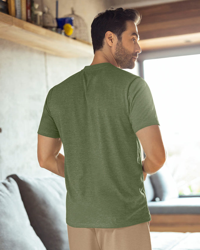 Camiseta manga corta con logo bordado en frente#color_676-verde