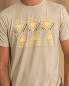 Camiseta manga corta con estampado localizado y cuello redondo