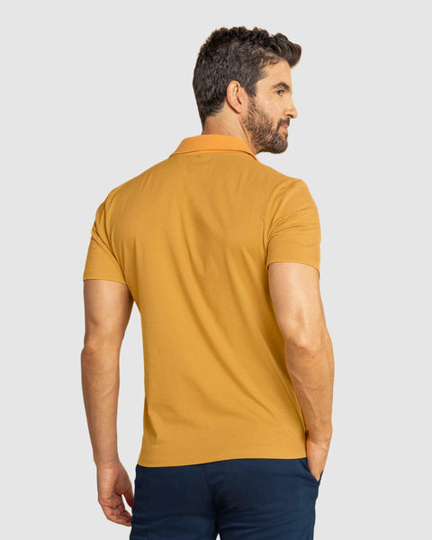 Camiseta tipo polo con botones funcionales con puños y cuello tejido#color_113-mostaza