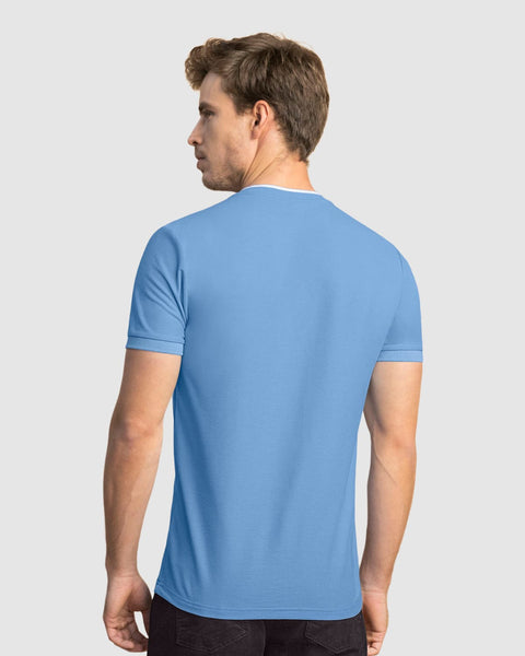 Camiseta con cuello henley y botones  funcionales#color_022-azul-claro