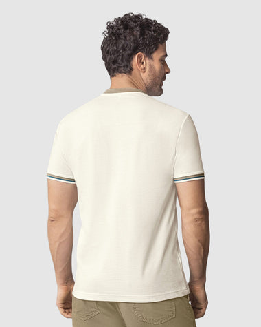 Camiseta con cuello henley y botones funcionales#color_165-marfil