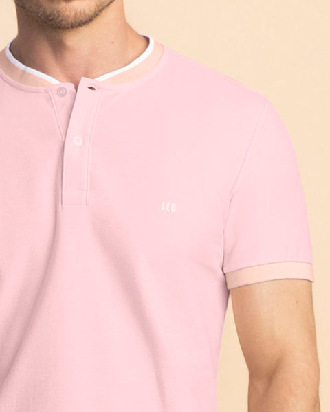 Camiseta con cuello henley y botones  funcionales#color_304-rosado-claro