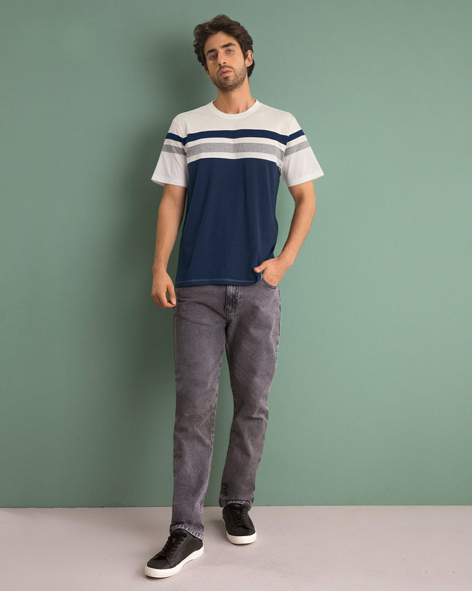 Camiseta manga corta con cuello redondo y bloques de color#color_517-azul-oscuro