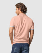 Camiseta tipo polo con elástico decorativo en puños
