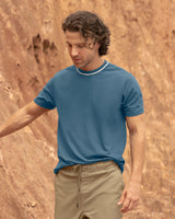 Camiseta manga corta con línea decorativa en cuello#color_169-azul-medio
