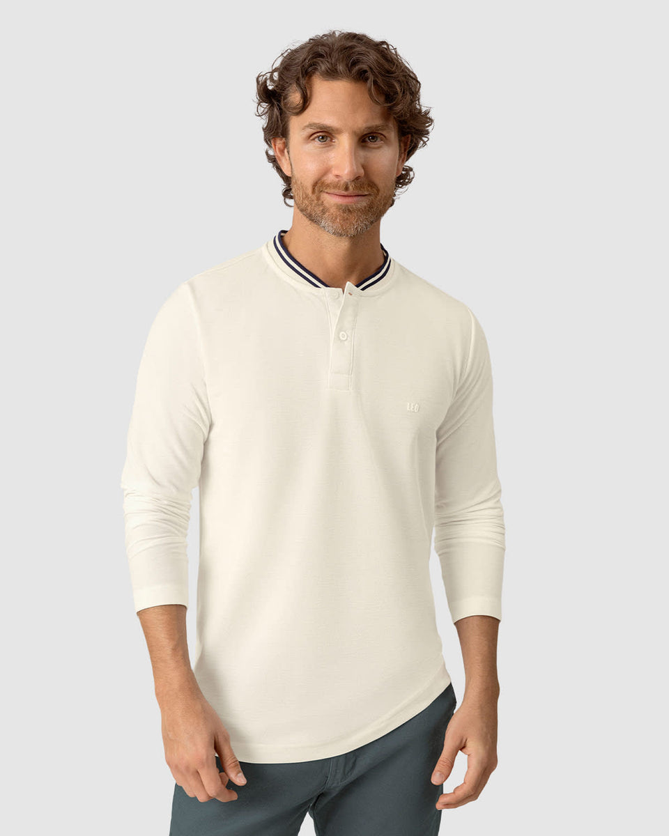 Camiseta manga larga con botones  funcionales  y logo en frente