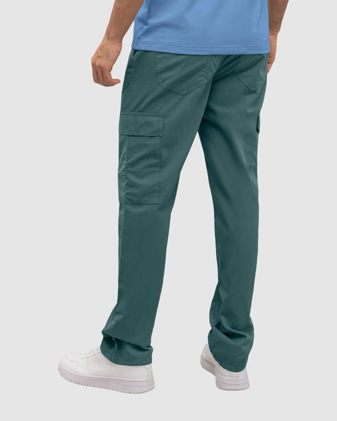 Pantalón con bolsillos tipo cargo#color_498-azul-esmeralda
