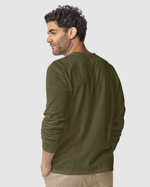 Camiseta manga larga elaborada en tela con textura#color_601-verde