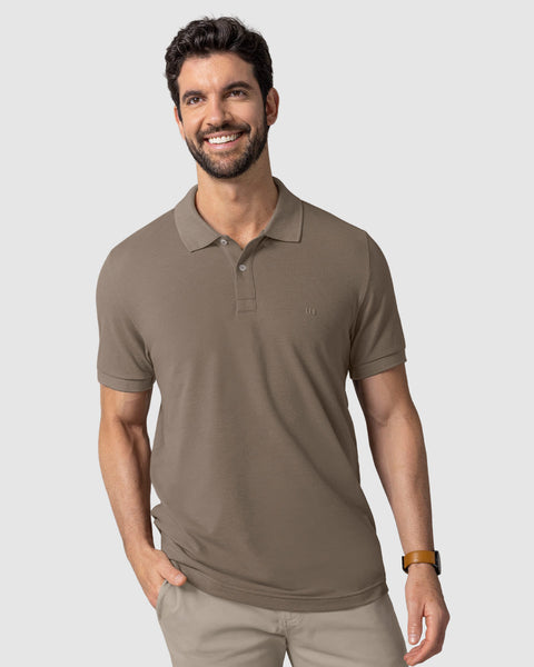 Camiseta tipo polo manga corta masculina#color_640-cafe-medio