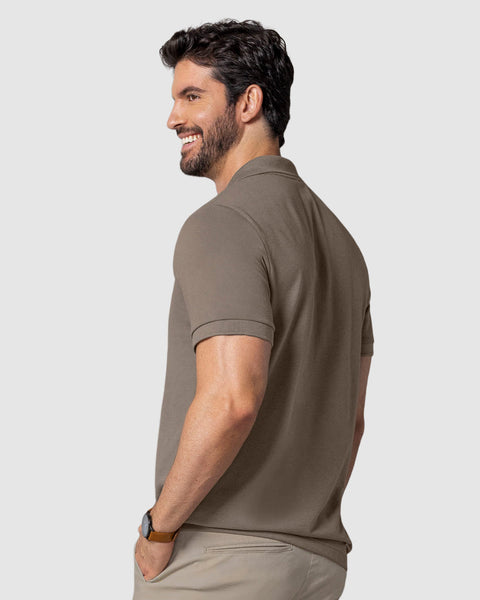 Camiseta tipo polo manga corta masculina#color_640-cafe-medio