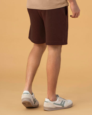 Bermuda con elástico en cintura para hombre#color_c24-cafe-medio