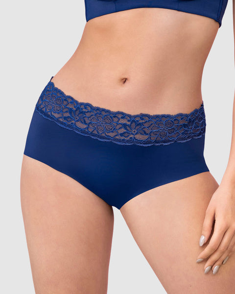 Panty hipster en tela ultraliviana con franja de encaje#color_536-azul-oscuro