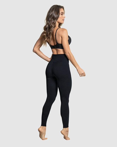 Legging control fuerte de abdomen y tela con textura efecto reptil#color_700-negro