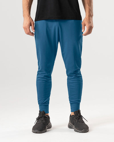 Jogger deportivo estilo sudadera con bolsillos laterales funcionales#color_512-azul