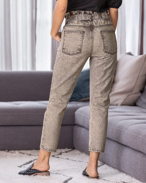 Jean mom fit con cinturón en la misma tela#color_071-gris