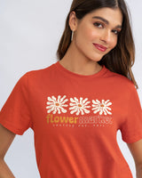 Camiseta en algodón manga corta con estampado localizado#color_323-rojo-medio