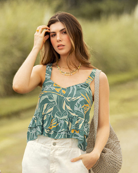 Blusa tiritas con escote en v y boleros en borde#color_061-verde-estampado