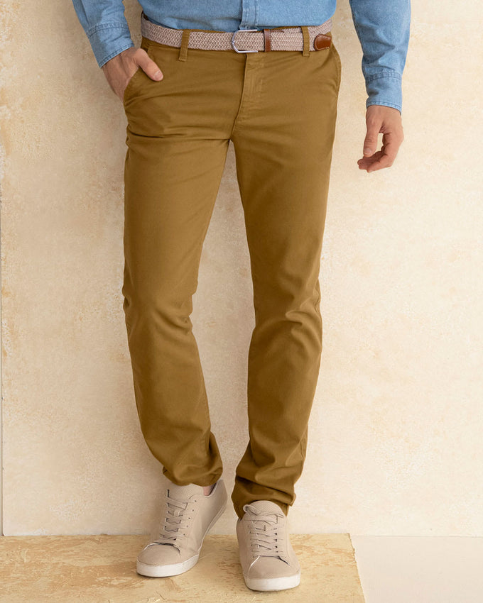 Pantalón texas silueta semi ajustada#color_820-camel