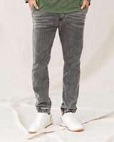 Pantalón tipo jogger con cordón ajustable en cintura#color_711-gris