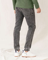 Pantalón tipo jogger con cordón ajustable en cintura#color_711-gris