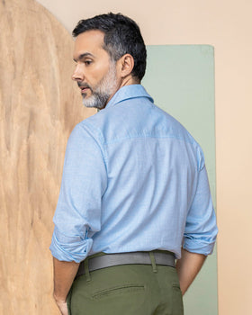 Camisa manga larga en tela especial con botones funcionales#color_022-azul-claro